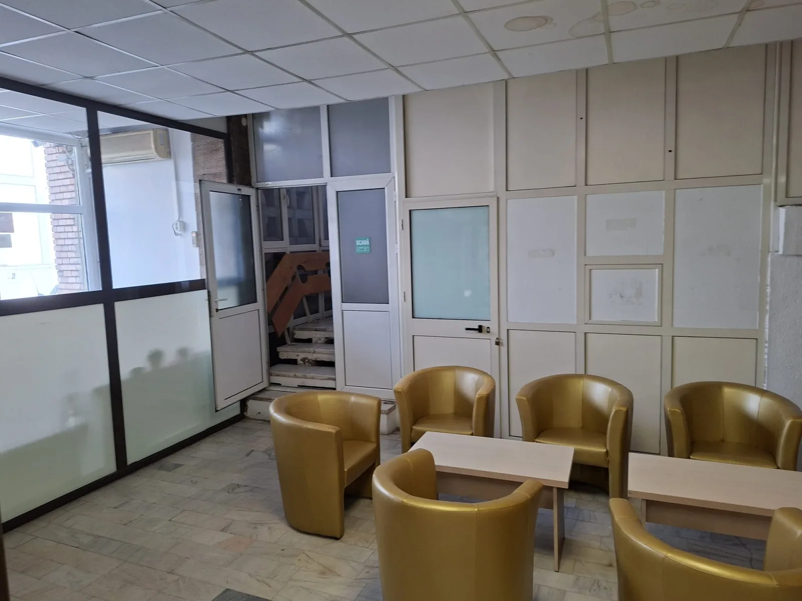 Corp B lobby stair access